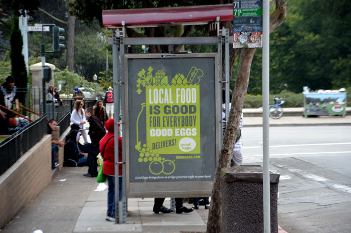 Cadeau de la ville de San Francisco : une campagne pub bus et abri-bus.
