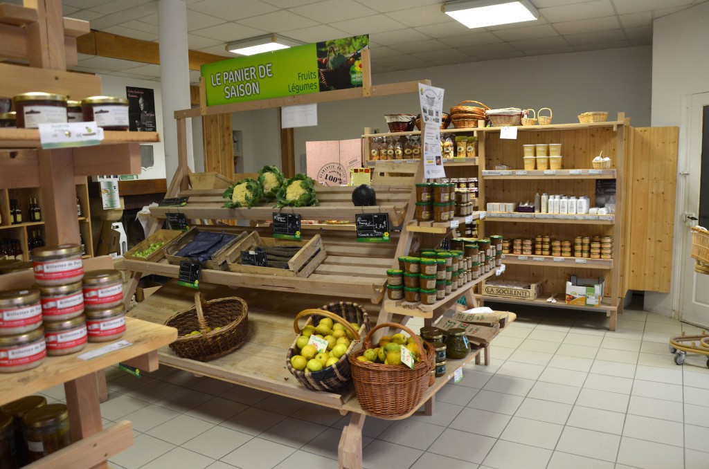 Christophe s’est regroupé avec d'autres agriculteurs de la région pour créer un magasin de producteurs « La Ferme Coutançaise ».