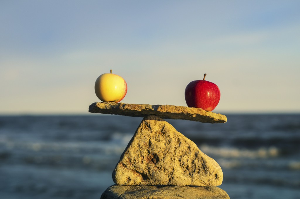 Two apples in balance